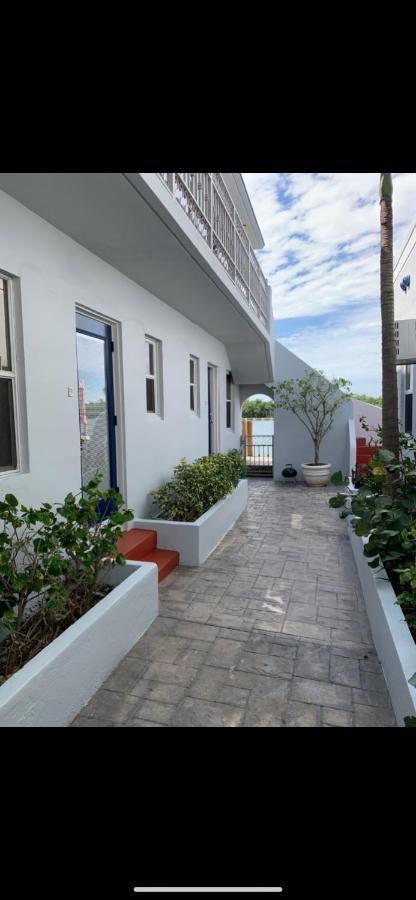 Апартаменты Steps From The Beach Right On The Waterfront Голливуд Экстерьер фото